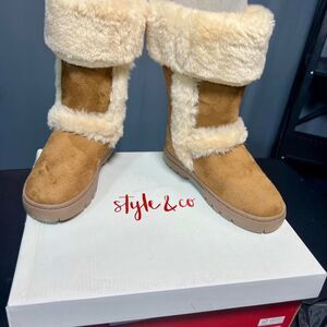 Style-co Women's Tan and Cream Boots Size 5 & 7